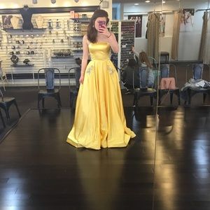 Never worn Sherri Hill gown!